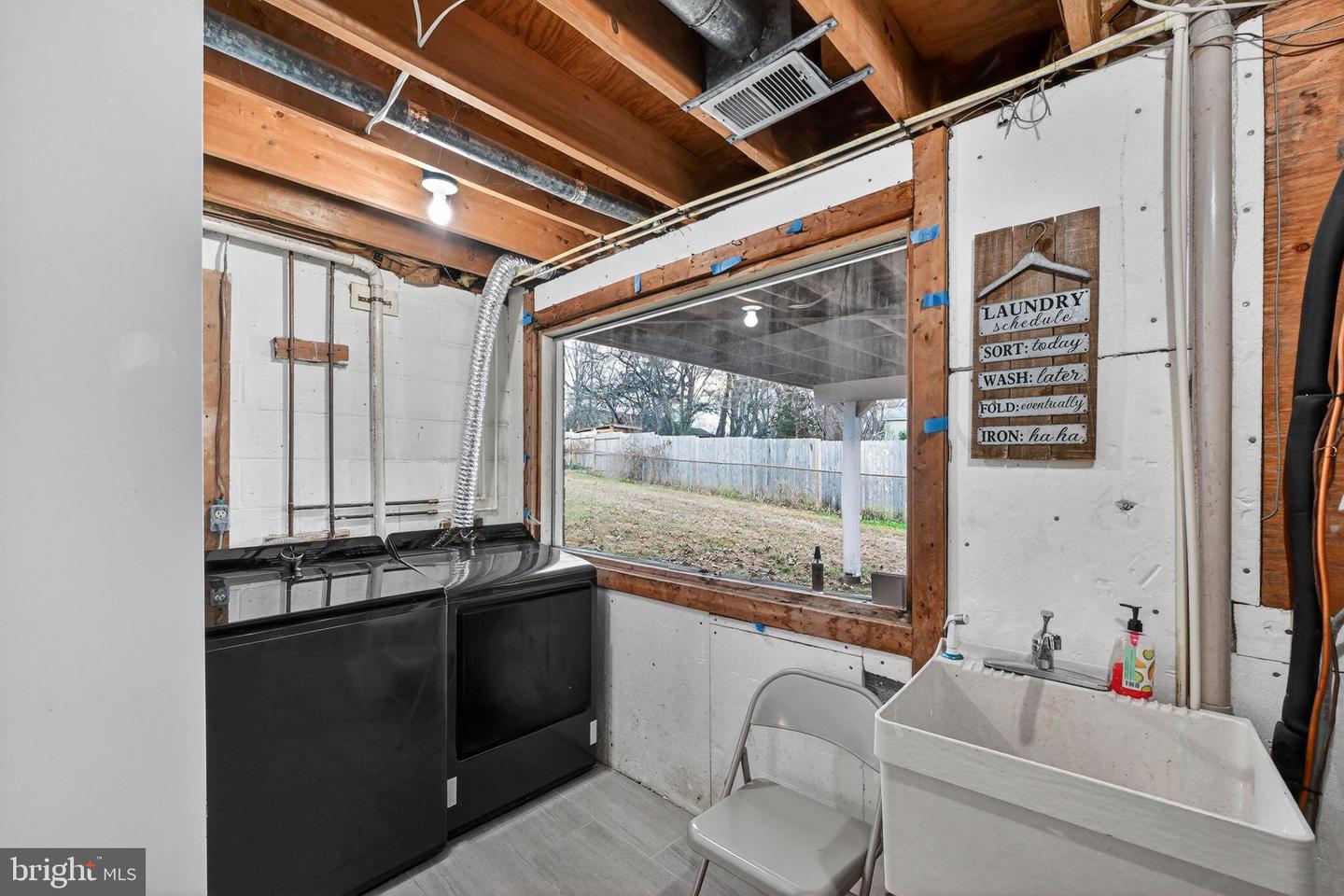 711 CAMPBELL WAY, HERNDON, Virginia 20170, 4 Bedrooms Bedrooms, 10 Rooms Rooms,3 BathroomsBathrooms,Residential,For sale,711 CAMPBELL WAY,VAFX2291668 MLS # VAFX2291668