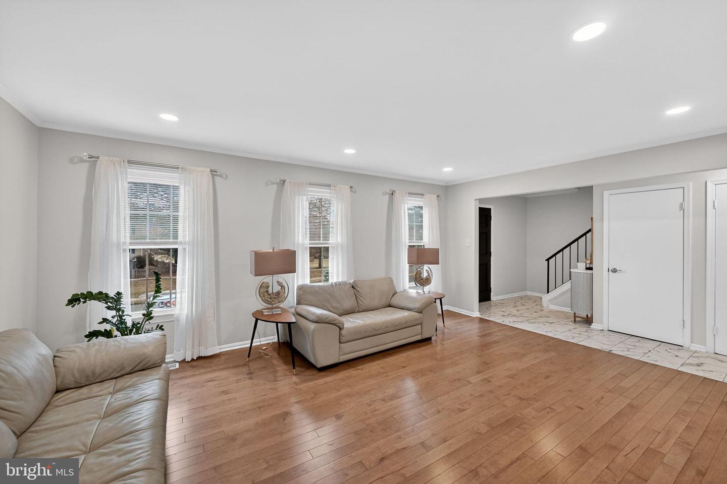 711 CAMPBELL WAY, HERNDON, Virginia 20170, 4 Bedrooms Bedrooms, 10 Rooms Rooms,3 BathroomsBathrooms,Residential,For sale,711 CAMPBELL WAY,VAFX2291668 MLS # VAFX2291668