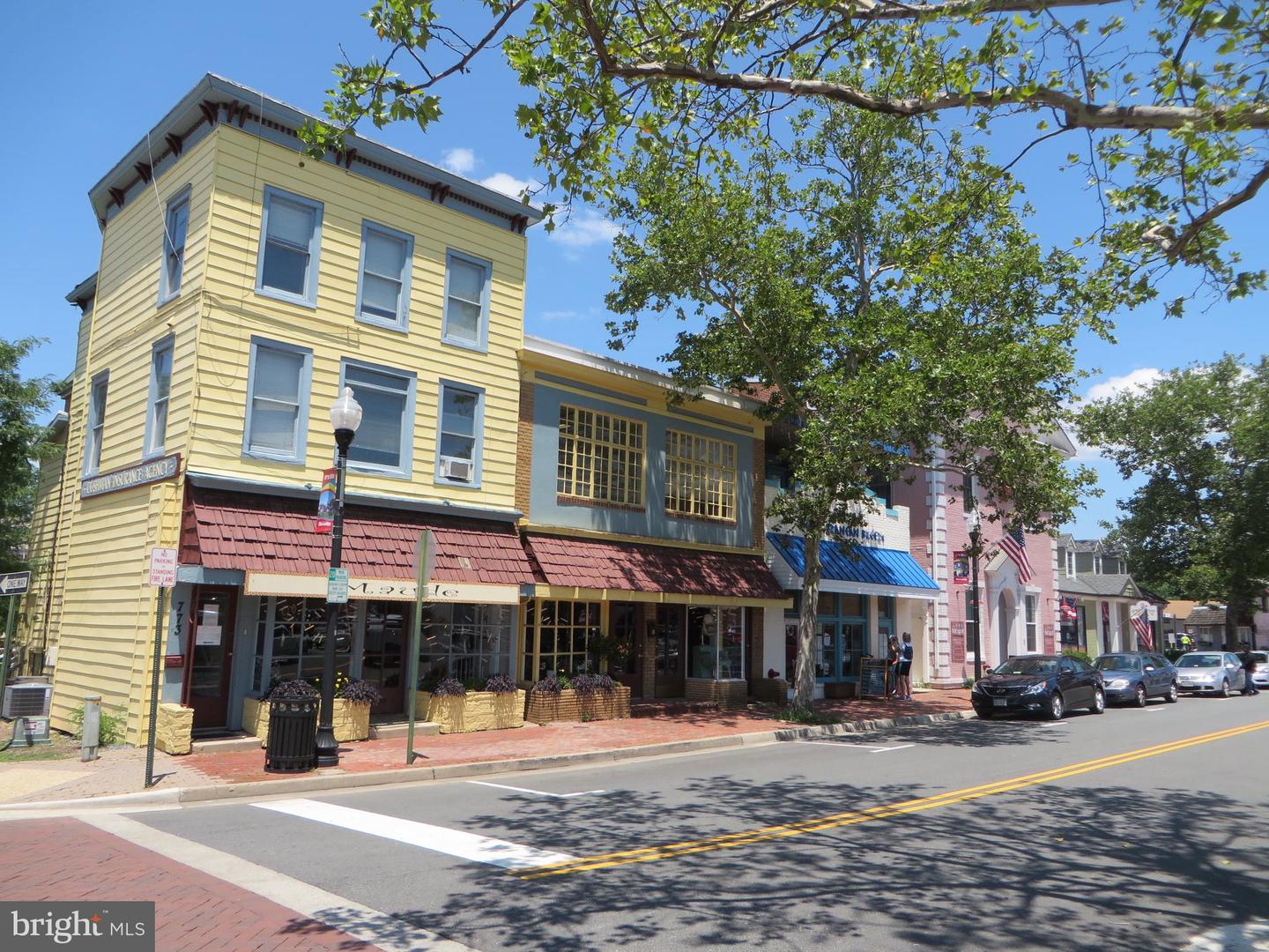 711 CAMPBELL WAY, HERNDON, Virginia 20170, 4 Bedrooms Bedrooms, 10 Rooms Rooms,3 BathroomsBathrooms,Residential,For sale,711 CAMPBELL WAY,VAFX2291668 MLS # VAFX2291668