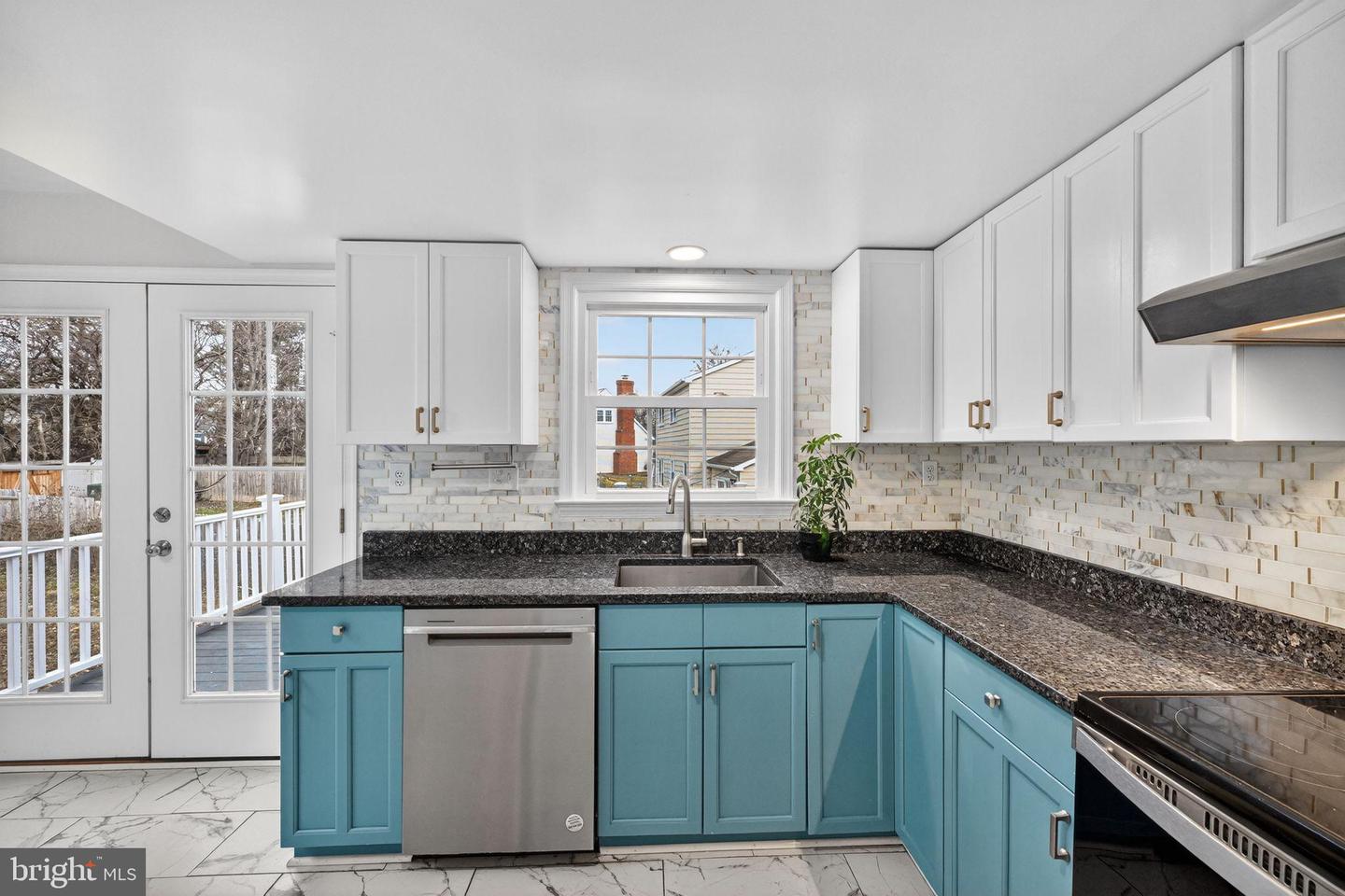 711 CAMPBELL WAY, HERNDON, Virginia 20170, 4 Bedrooms Bedrooms, 10 Rooms Rooms,3 BathroomsBathrooms,Residential,For sale,711 CAMPBELL WAY,VAFX2291668 MLS # VAFX2291668