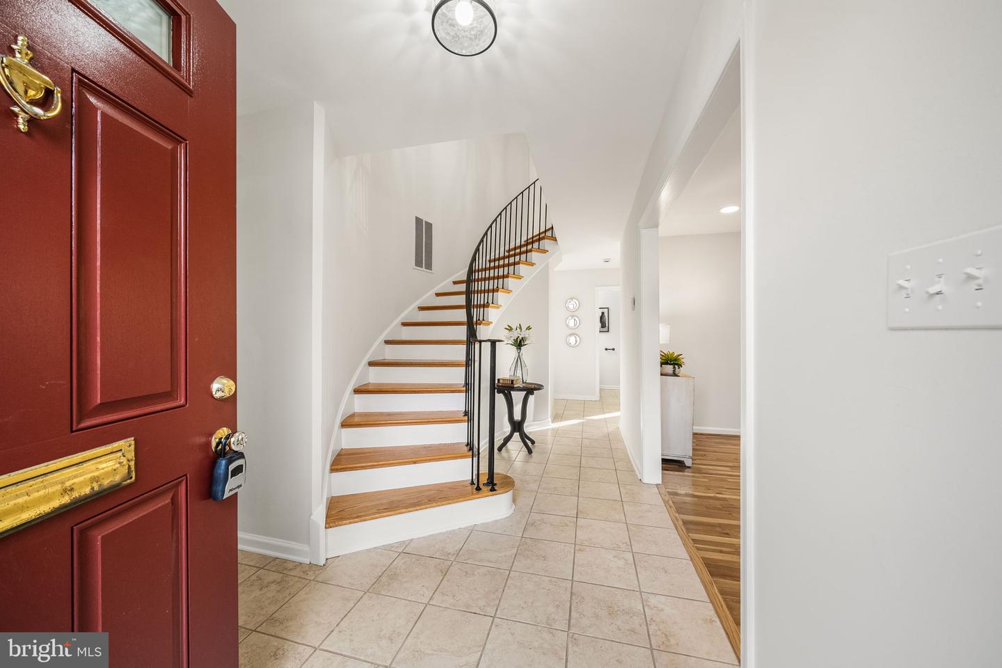 8333 GARFIELD CT, SPRINGFIELD, Virginia 22152, 4 Bedrooms Bedrooms, ,2 BathroomsBathrooms,Residential,For sale,8333 GARFIELD CT,VAFX2291700 MLS # VAFX2291700