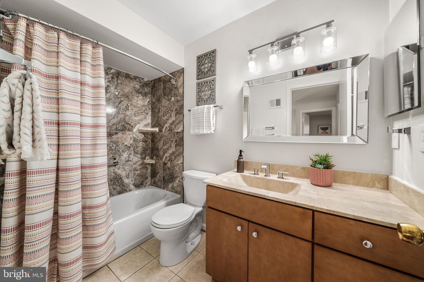 8333 GARFIELD CT, SPRINGFIELD, Virginia 22152, 4 Bedrooms Bedrooms, ,2 BathroomsBathrooms,Residential,For sale,8333 GARFIELD CT,VAFX2291700 MLS # VAFX2291700