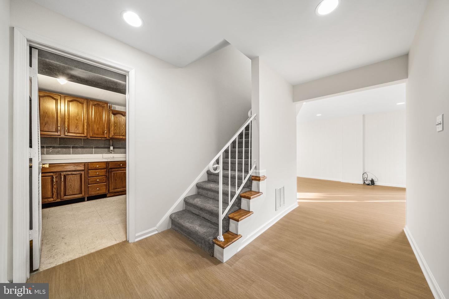 8333 GARFIELD CT, SPRINGFIELD, Virginia 22152, 4 Bedrooms Bedrooms, ,2 BathroomsBathrooms,Residential,For sale,8333 GARFIELD CT,VAFX2291700 MLS # VAFX2291700