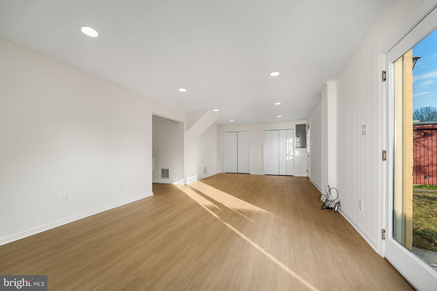 8333 GARFIELD CT, SPRINGFIELD, Virginia 22152, 4 Bedrooms Bedrooms, ,2 BathroomsBathrooms,Residential,For sale,8333 GARFIELD CT,VAFX2291700 MLS # VAFX2291700