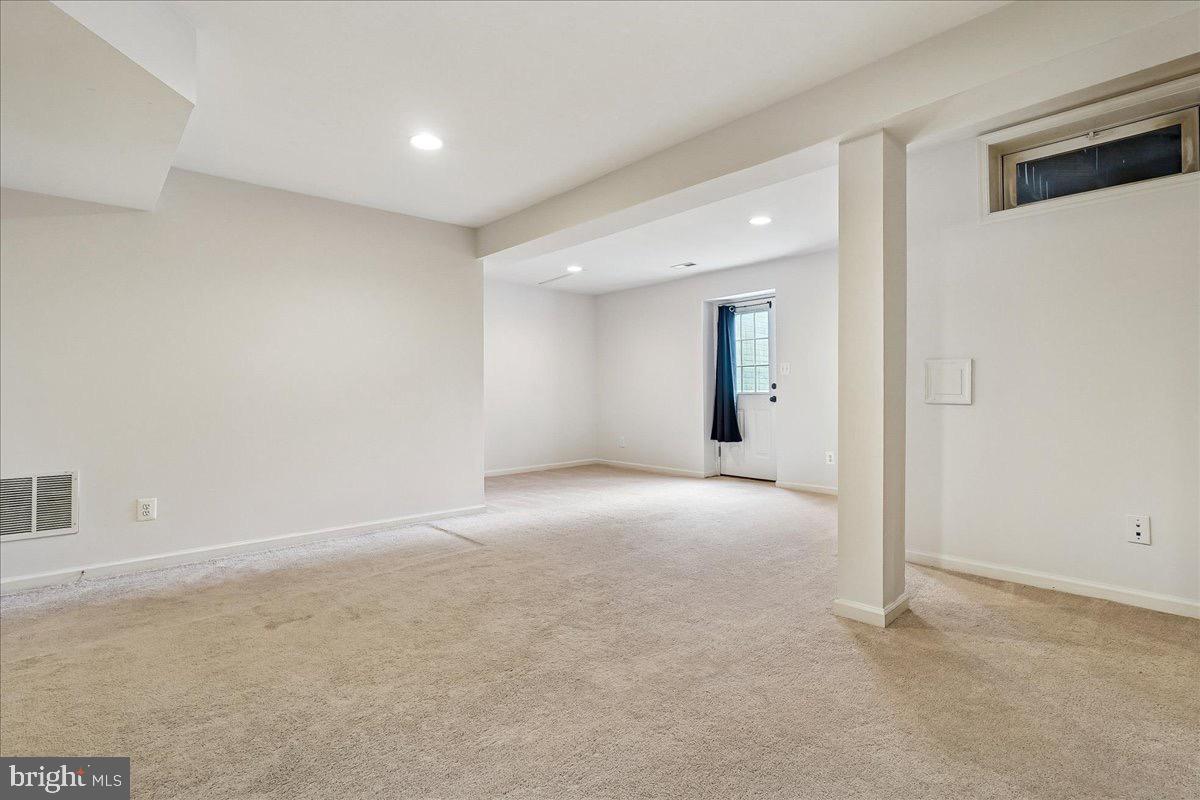 9617 LAURENCEKIRK PL, BRISTOW, Virginia 20136, 4 Bedrooms Bedrooms, 15 Rooms Rooms,3 BathroomsBathrooms,Residential,For sale,9617 LAURENCEKIRK PL,VAPW2112782 MLS # VAPW2112782