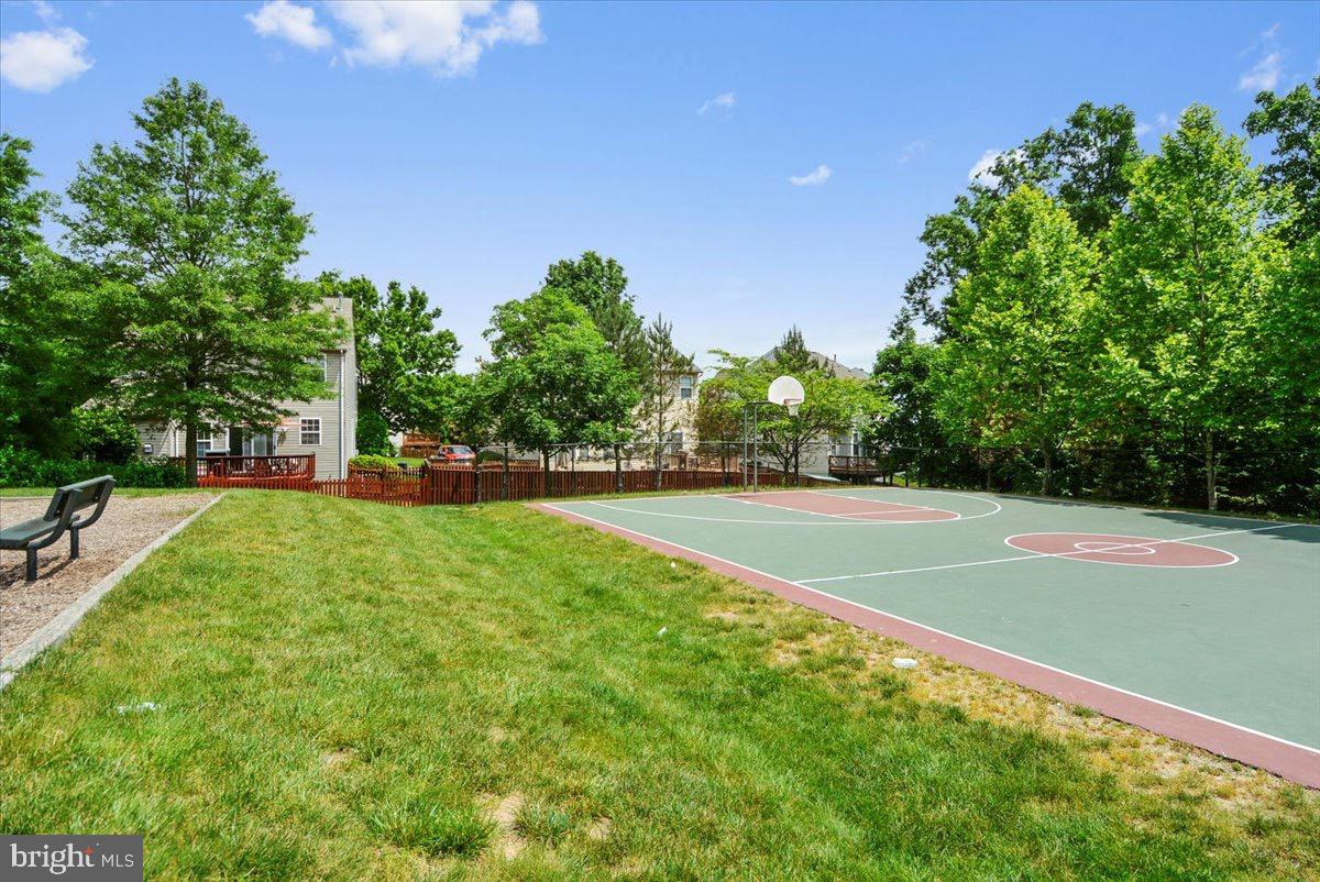 9617 LAURENCEKIRK PL, BRISTOW, Virginia 20136, 4 Bedrooms Bedrooms, 15 Rooms Rooms,3 BathroomsBathrooms,Residential,For sale,9617 LAURENCEKIRK PL,VAPW2112782 MLS # VAPW2112782