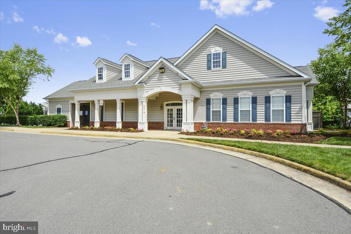 9617 LAURENCEKIRK PL, BRISTOW, Virginia 20136, 4 Bedrooms Bedrooms, 15 Rooms Rooms,3 BathroomsBathrooms,Residential,For sale,9617 LAURENCEKIRK PL,VAPW2112782 MLS # VAPW2112782