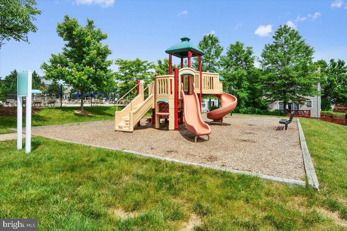 9617 LAURENCEKIRK PL, BRISTOW, Virginia 20136, 4 Bedrooms Bedrooms, 15 Rooms Rooms,3 BathroomsBathrooms,Residential,For sale,9617 LAURENCEKIRK PL,VAPW2112782 MLS # VAPW2112782