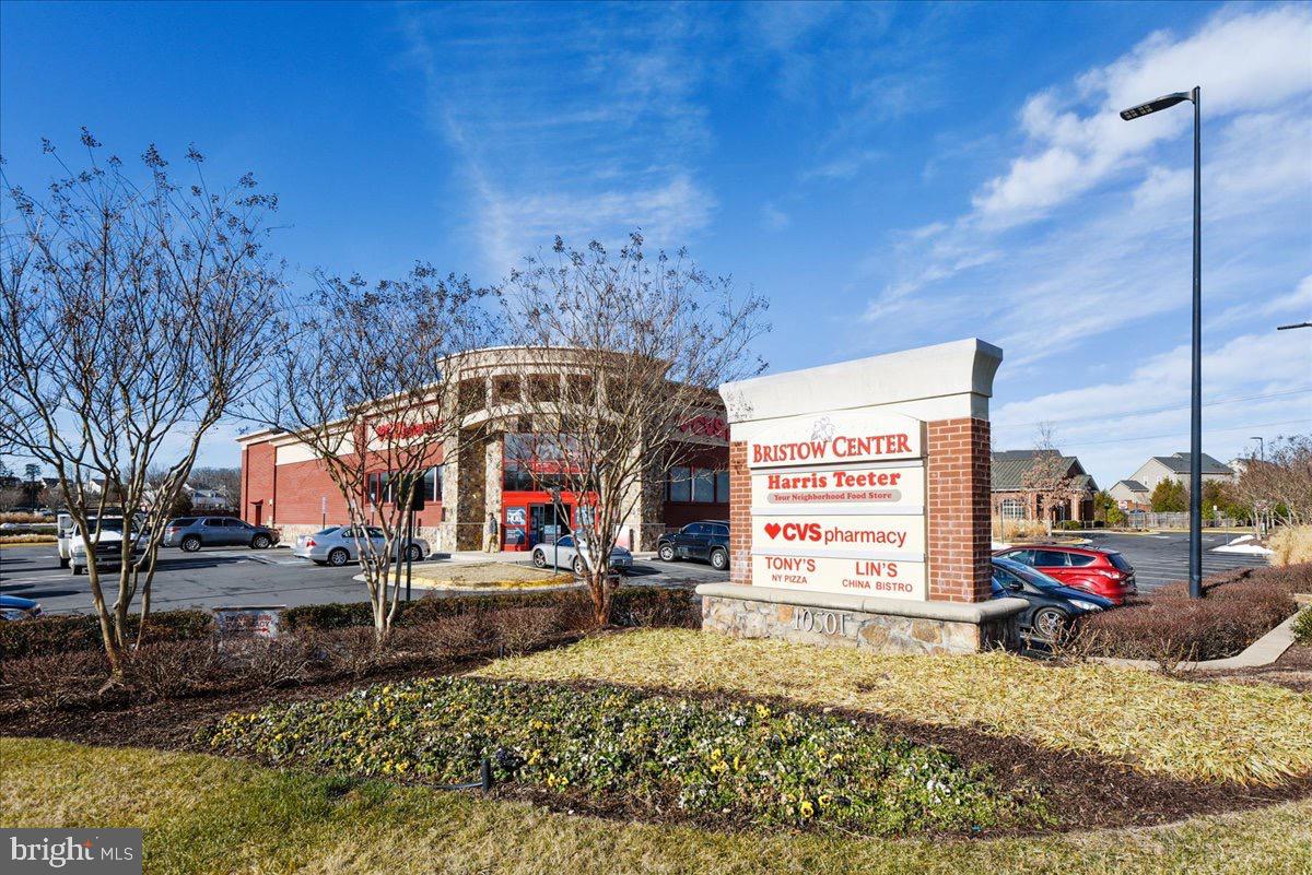 9617 LAURENCEKIRK PL, BRISTOW, Virginia 20136, 4 Bedrooms Bedrooms, 15 Rooms Rooms,3 BathroomsBathrooms,Residential,For sale,9617 LAURENCEKIRK PL,VAPW2112782 MLS # VAPW2112782