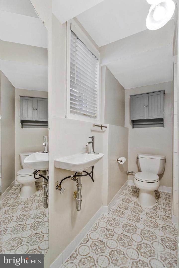 1714 33RD PL SE, WASHINGTON, District Of Columbia 20020, 4 Bedrooms Bedrooms, ,2 BathroomsBathrooms,Residential,For sale,1714 33RD PL SE,DCDC2246812 MLS # DCDC2246812