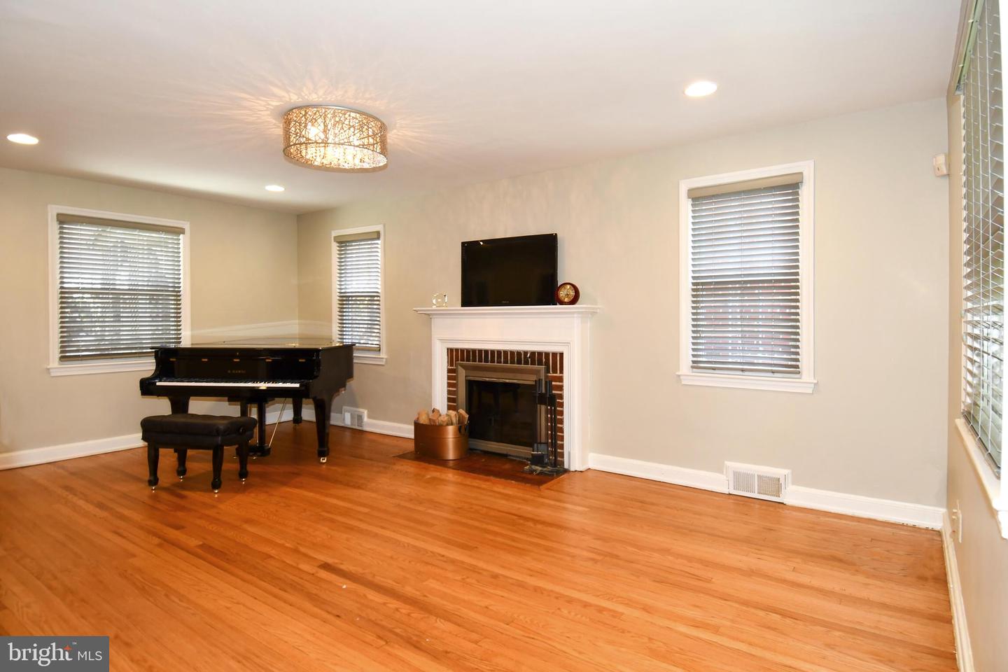 1714 33RD PL SE, WASHINGTON, District Of Columbia 20020, 4 Bedrooms Bedrooms, ,2 BathroomsBathrooms,Residential,For sale,1714 33RD PL SE,DCDC2246812 MLS # DCDC2246812