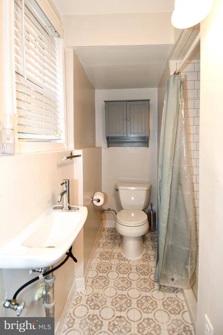 1714 33RD PL SE, WASHINGTON, District Of Columbia 20020, 4 Bedrooms Bedrooms, ,2 BathroomsBathrooms,Residential,For sale,1714 33RD PL SE,DCDC2246812 MLS # DCDC2246812