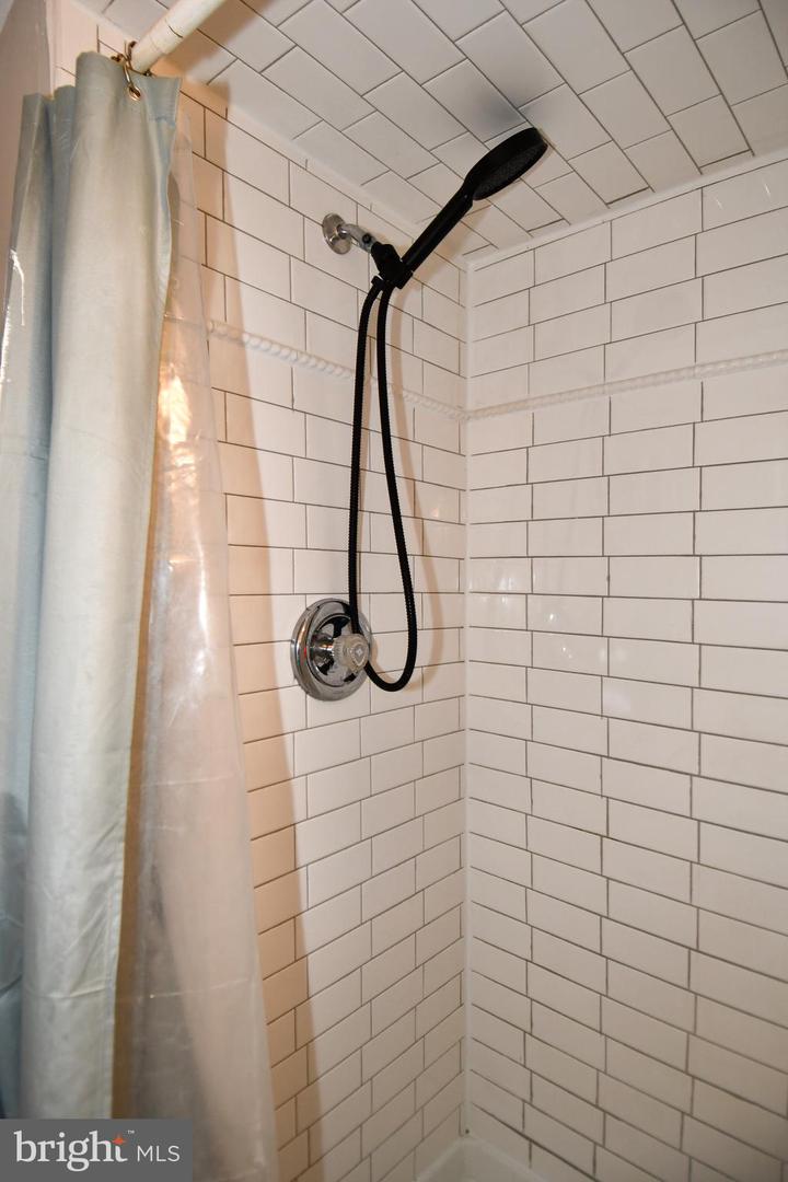 1714 33RD PL SE, WASHINGTON, District Of Columbia 20020, 4 Bedrooms Bedrooms, ,2 BathroomsBathrooms,Residential,For sale,1714 33RD PL SE,DCDC2246812 MLS # DCDC2246812