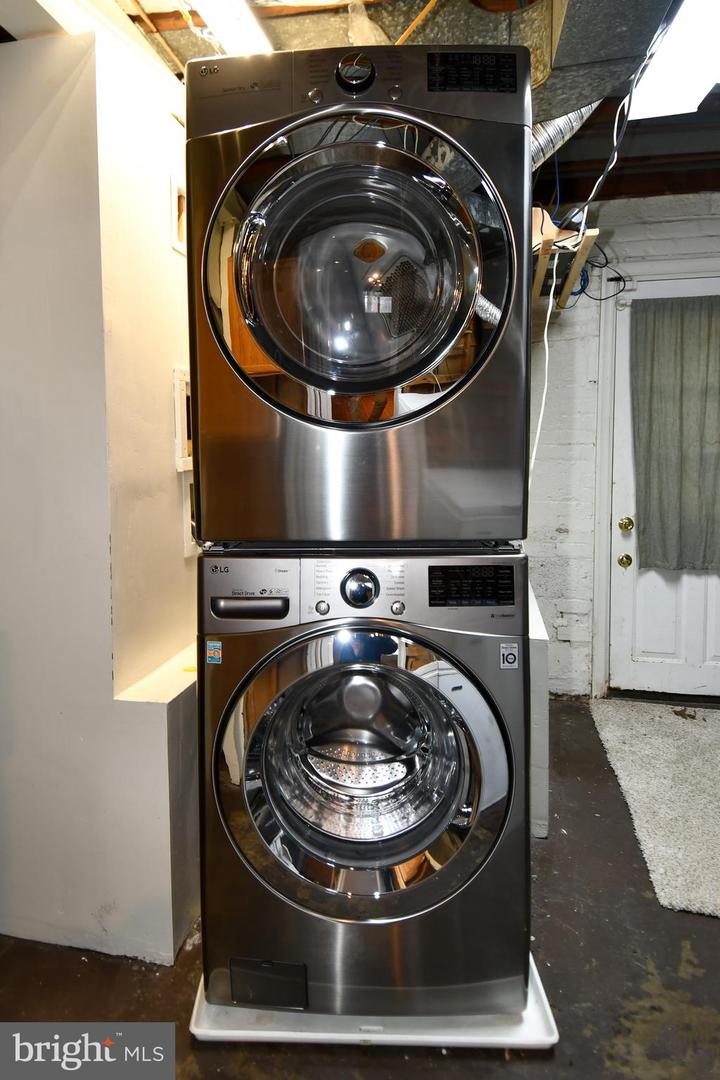 1714 33RD PL SE, WASHINGTON, District Of Columbia 20020, 4 Bedrooms Bedrooms, ,2 BathroomsBathrooms,Residential,For sale,1714 33RD PL SE,DCDC2246812 MLS # DCDC2246812