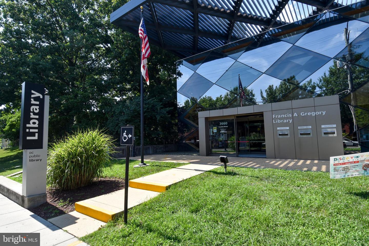 1714 33RD PL SE, WASHINGTON, District Of Columbia 20020, 4 Bedrooms Bedrooms, ,2 BathroomsBathrooms,Residential,For sale,1714 33RD PL SE,DCDC2246812 MLS # DCDC2246812