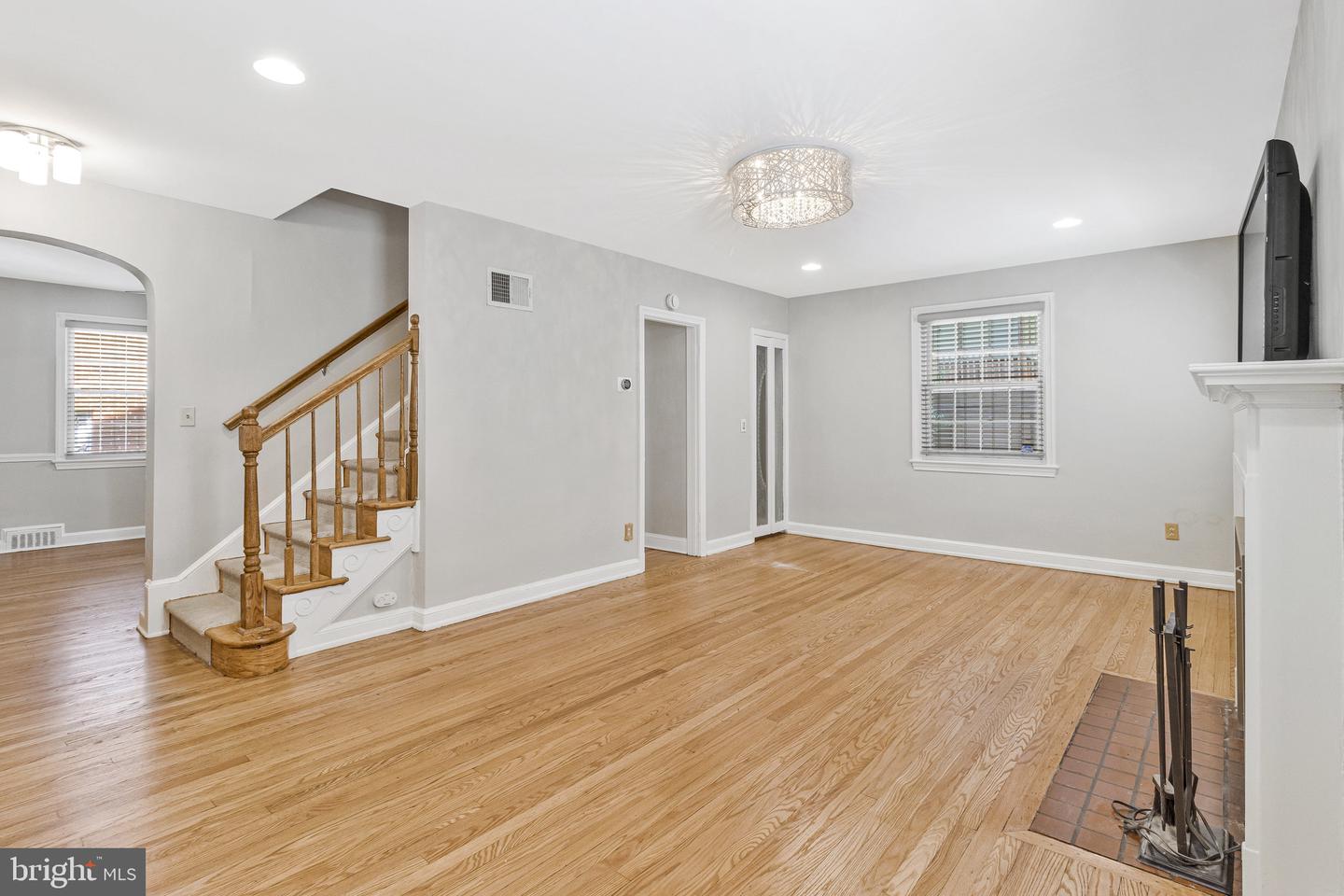 1714 33RD PL SE, WASHINGTON, District Of Columbia 20020, 4 Bedrooms Bedrooms, ,2 BathroomsBathrooms,Residential,For sale,1714 33RD PL SE,DCDC2246812 MLS # DCDC2246812