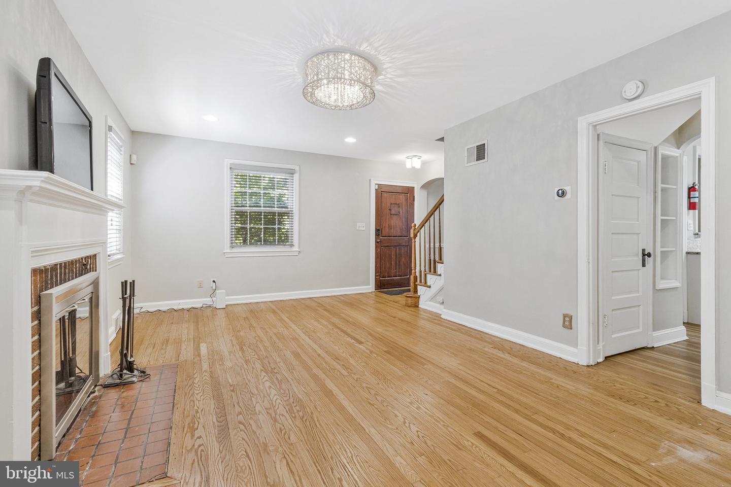 1714 33RD PL SE, WASHINGTON, District Of Columbia 20020, 4 Bedrooms Bedrooms, ,2 BathroomsBathrooms,Residential,For sale,1714 33RD PL SE,DCDC2246812 MLS # DCDC2246812