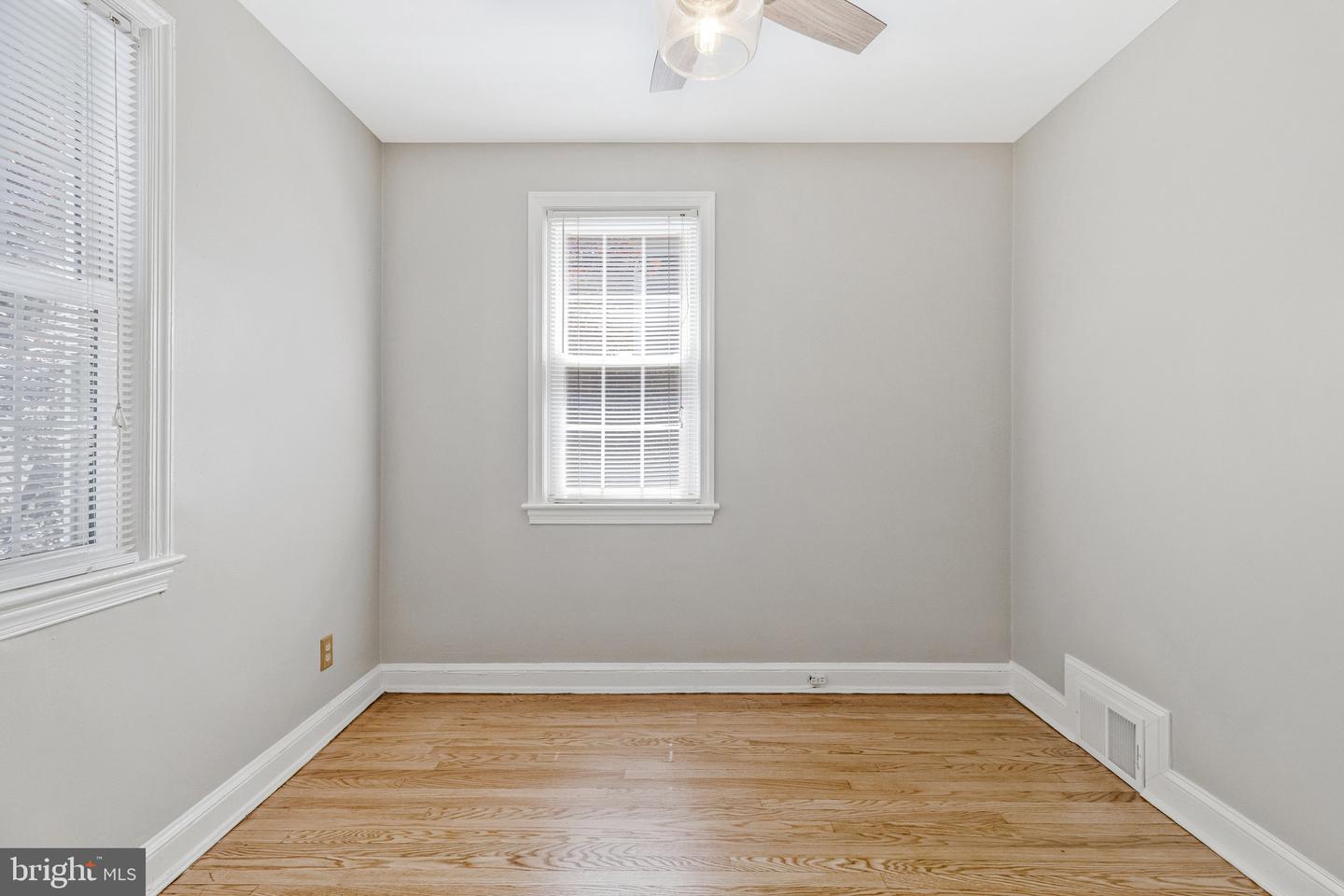 1714 33RD PL SE, WASHINGTON, District Of Columbia 20020, 4 Bedrooms Bedrooms, ,2 BathroomsBathrooms,Residential,For sale,1714 33RD PL SE,DCDC2246812 MLS # DCDC2246812