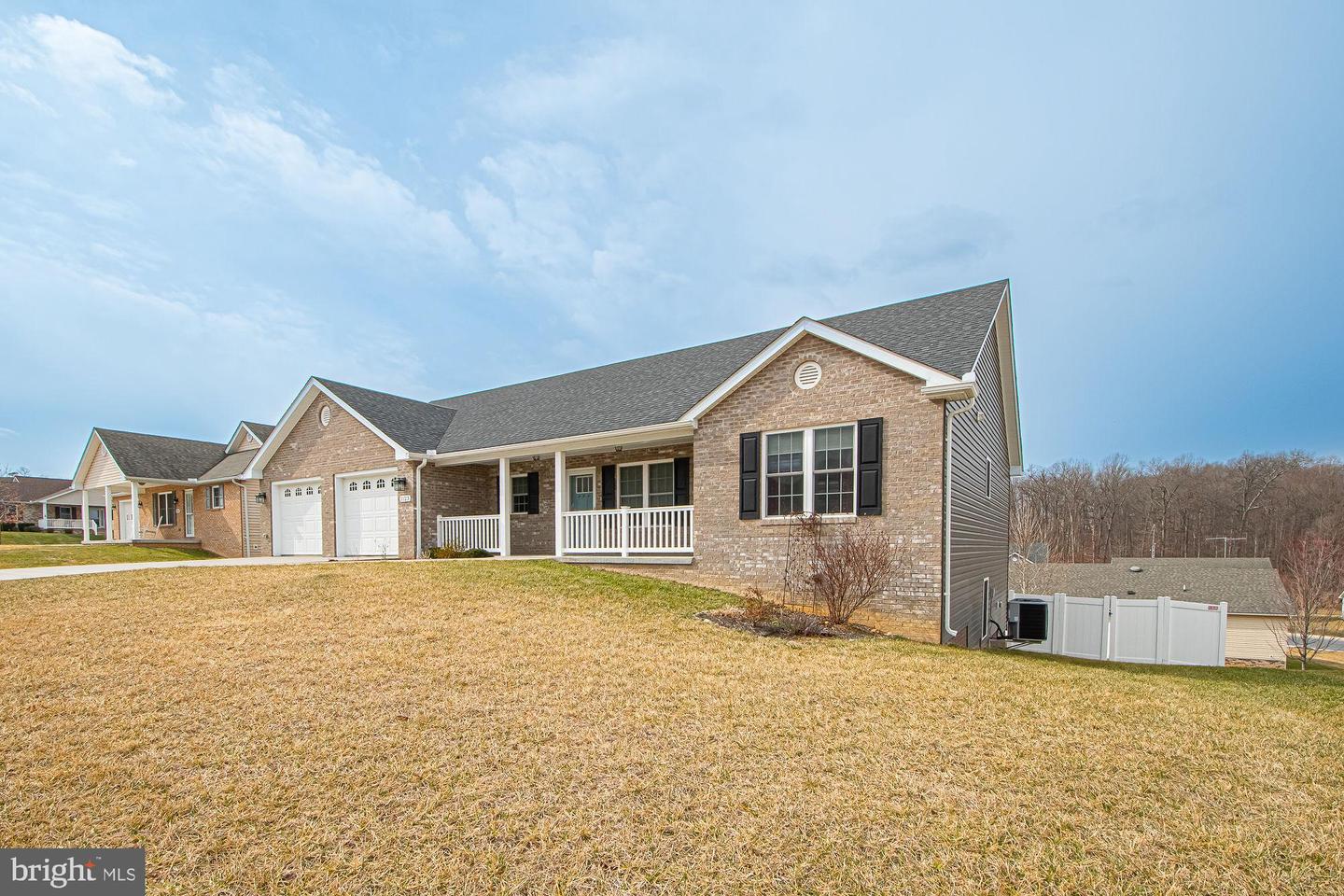 1123 EWELL ST, FRONT ROYAL, Virginia 22630, 5 Bedrooms Bedrooms, ,3 BathroomsBathrooms,Residential,For sale,1123 EWELL ST,VAWR2013454 MLS # VAWR2013454