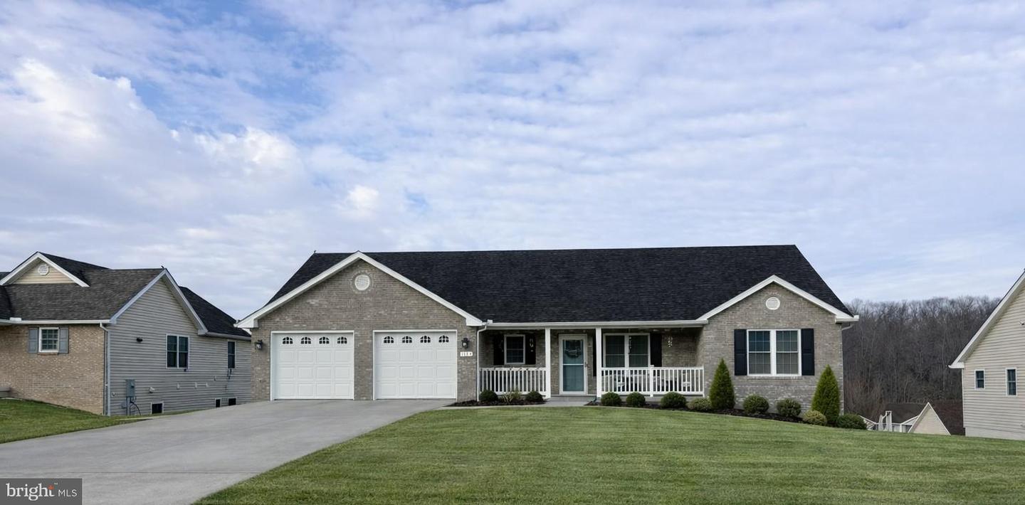 1123 EWELL ST, FRONT ROYAL, Virginia 22630, 5 Bedrooms Bedrooms, ,3 BathroomsBathrooms,Residential,For sale,1123 EWELL ST,VAWR2013454 MLS # VAWR2013454