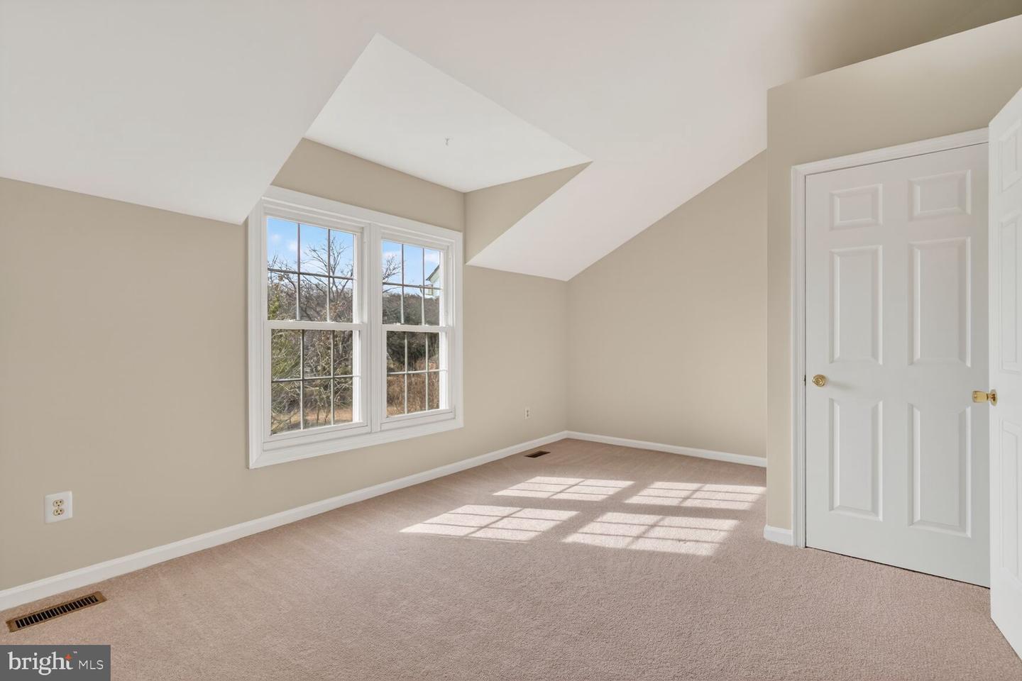 119 RIVER RD, OCCOQUAN, Virginia 22125, 4 Bedrooms Bedrooms, ,3 BathroomsBathrooms,Residential,For sale,119 RIVER RD,VAPW2112800 MLS # VAPW2112800