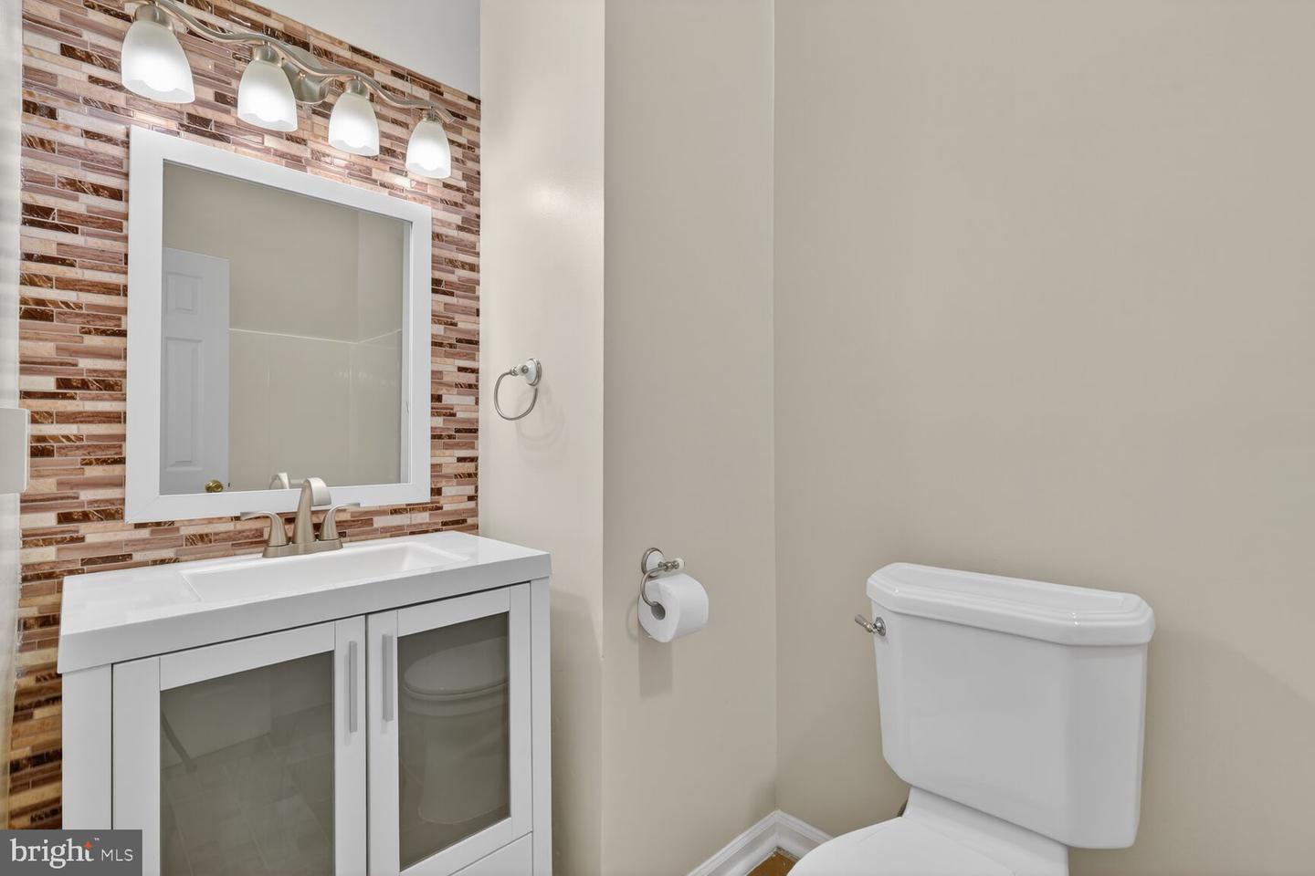 119 RIVER RD, OCCOQUAN, Virginia 22125, 4 Bedrooms Bedrooms, ,3 BathroomsBathrooms,Residential,For sale,119 RIVER RD,VAPW2112800 MLS # VAPW2112800