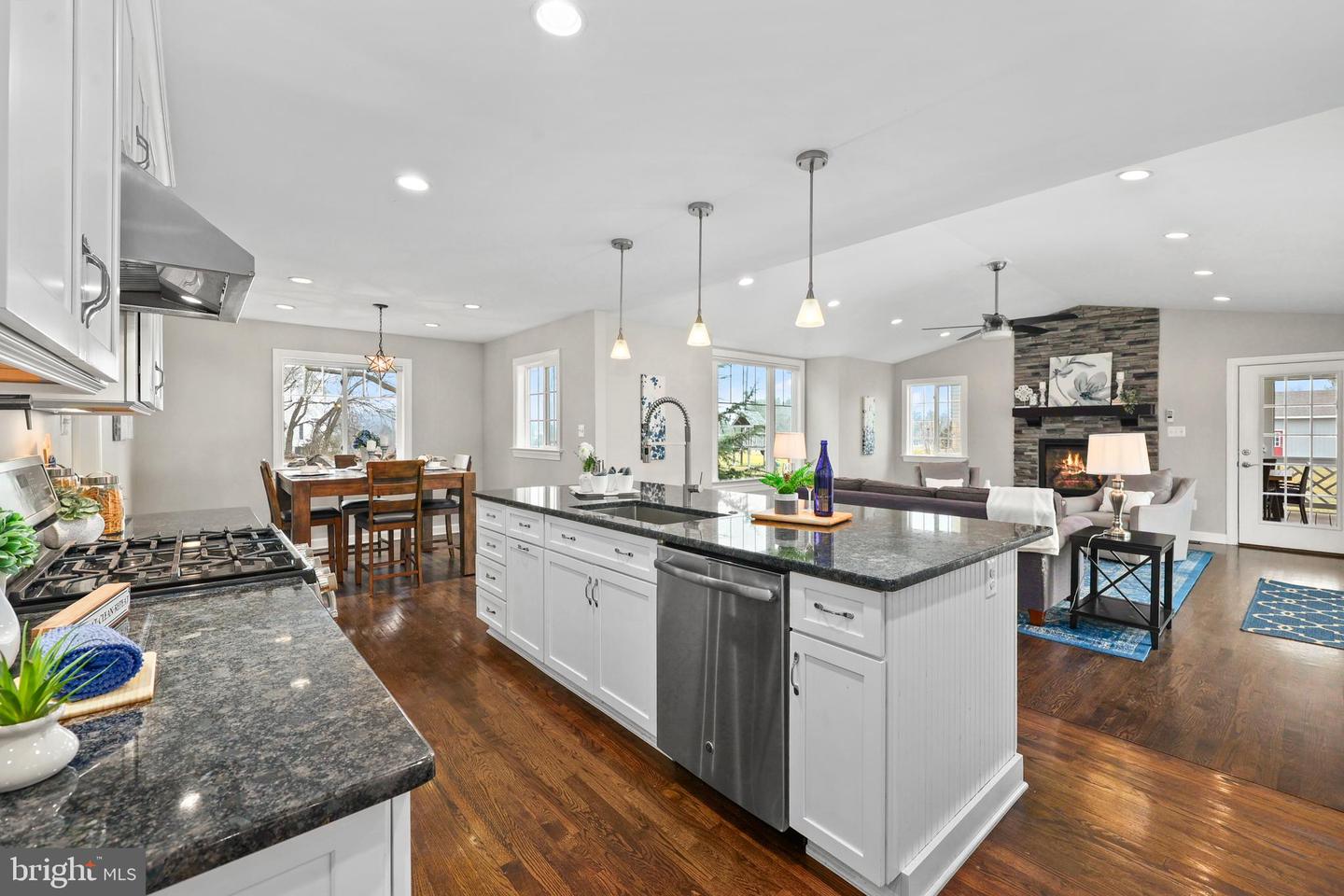 11999 MEMORY LN, NOKESVILLE, Virginia 20181, 4 Bedrooms Bedrooms, ,3 BathroomsBathrooms,Residential,For sale,11999 MEMORY LN,VAPW2112816 MLS # VAPW2112816