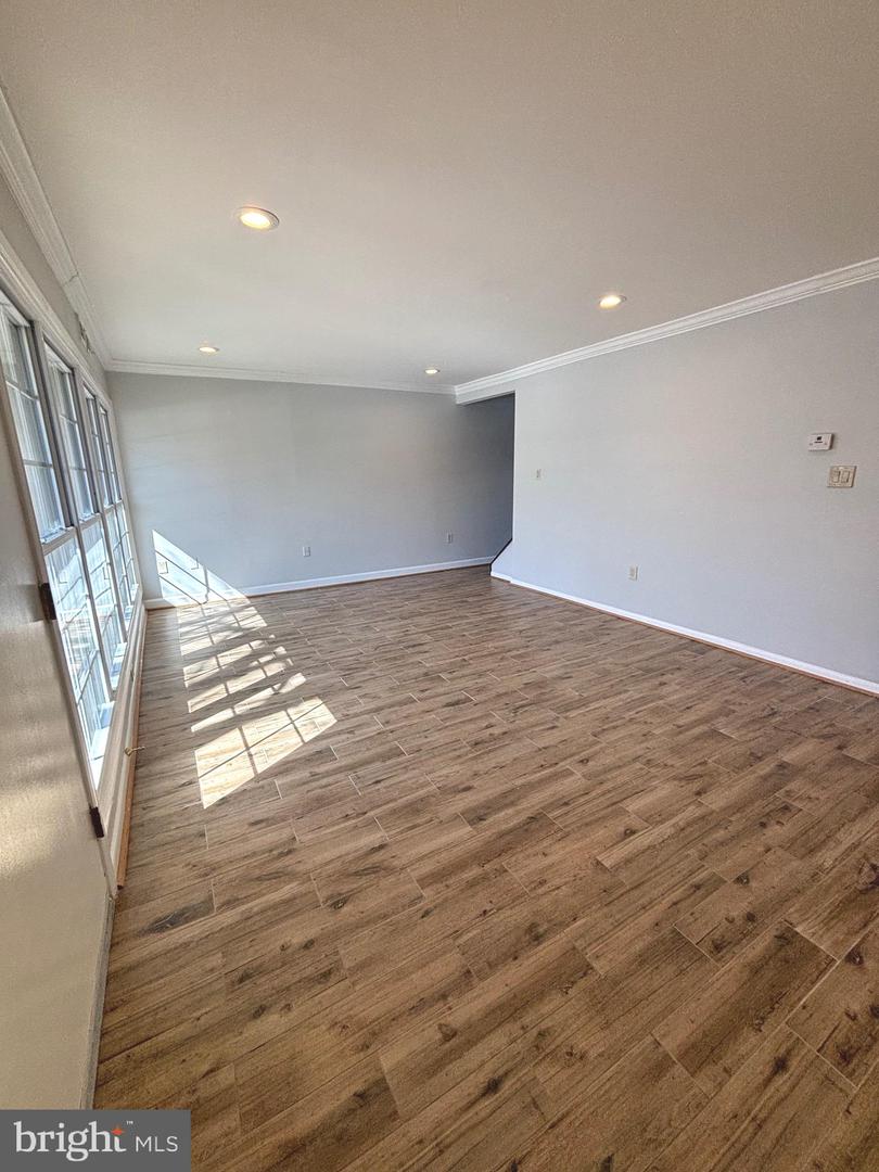 7800 WINONA CT, ANNANDALE, Virginia 22003, 3 Bedrooms Bedrooms, ,2 BathroomsBathrooms,Residential,For sale,7800 WINONA CT,VAFX2291762 MLS # VAFX2291762