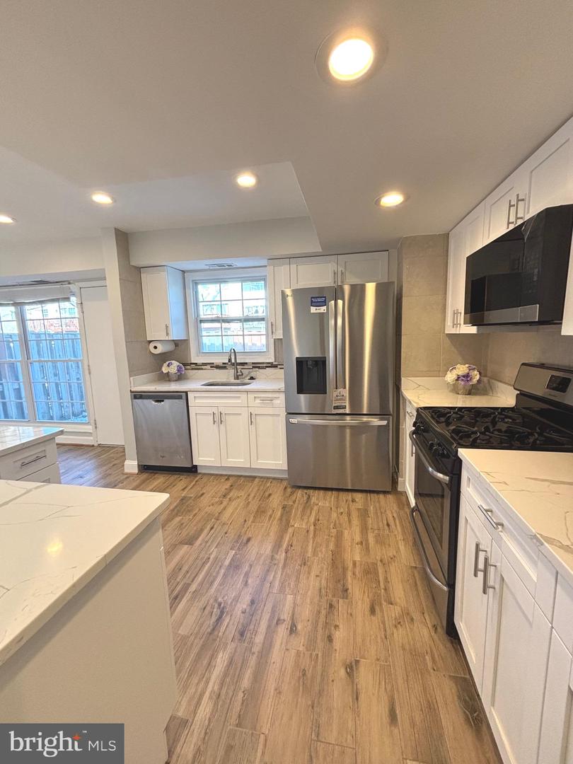 7800 WINONA CT, ANNANDALE, Virginia 22003, 3 Bedrooms Bedrooms, ,2 BathroomsBathrooms,Residential,For sale,7800 WINONA CT,VAFX2291762 MLS # VAFX2291762