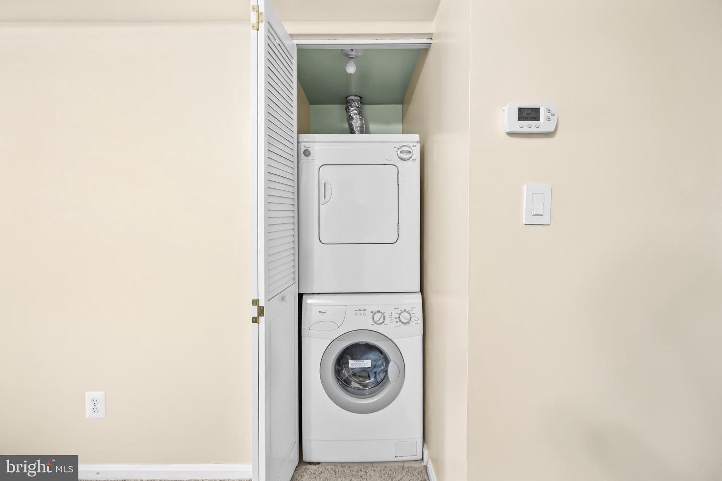 5815 ORCHARD HILL CT #5815, CLIFTON, Virginia 20124, 1 Bedroom Bedrooms, ,1 BathroomBathrooms,Residential,For sale,5815 ORCHARD HILL CT #5815,VAFX2291774 MLS # VAFX2291774