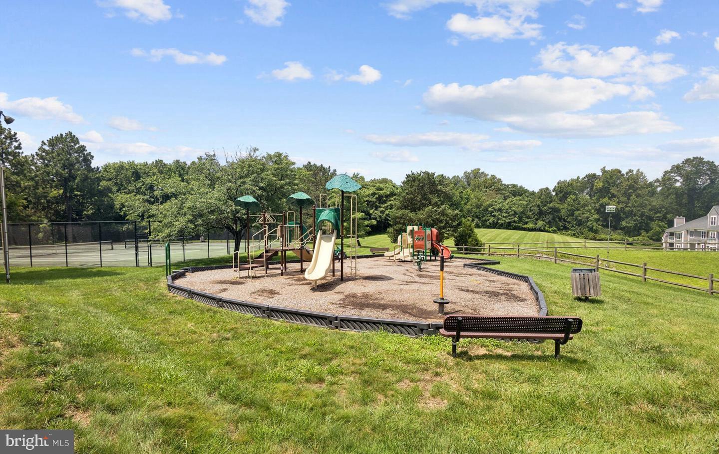 5815 ORCHARD HILL CT #5815, CLIFTON, Virginia 20124, 1 Bedroom Bedrooms, ,1 BathroomBathrooms,Residential,For sale,5815 ORCHARD HILL CT #5815,VAFX2291774 MLS # VAFX2291774