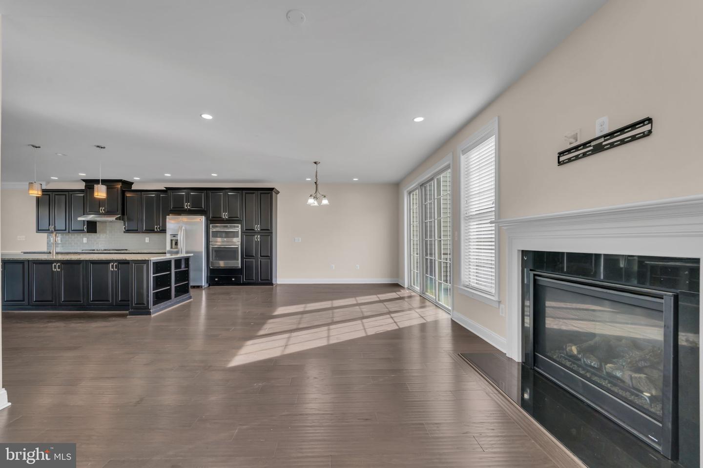 43157 CLARENDON SQ, ASHBURN, Virginia 20148, 3 Bedrooms Bedrooms, ,3 BathroomsBathrooms,Residential,For sale,43157 CLARENDON SQ,VALO2116254 MLS # VALO2116254