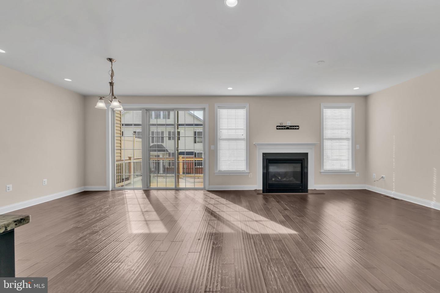 43157 CLARENDON SQ, ASHBURN, Virginia 20148, 3 Bedrooms Bedrooms, ,3 BathroomsBathrooms,Residential,For sale,43157 CLARENDON SQ,VALO2116254 MLS # VALO2116254