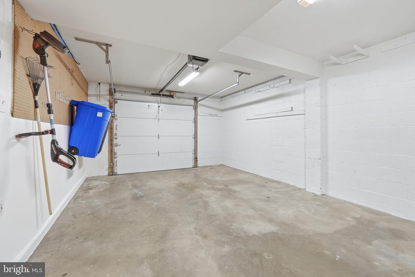 5844 KARA PL, BURKE, Virginia 22015, 3 Bedrooms Bedrooms, ,2 BathroomsBathrooms,Residential,For sale,5844 KARA PL,VAFX2291820 MLS # VAFX2291820