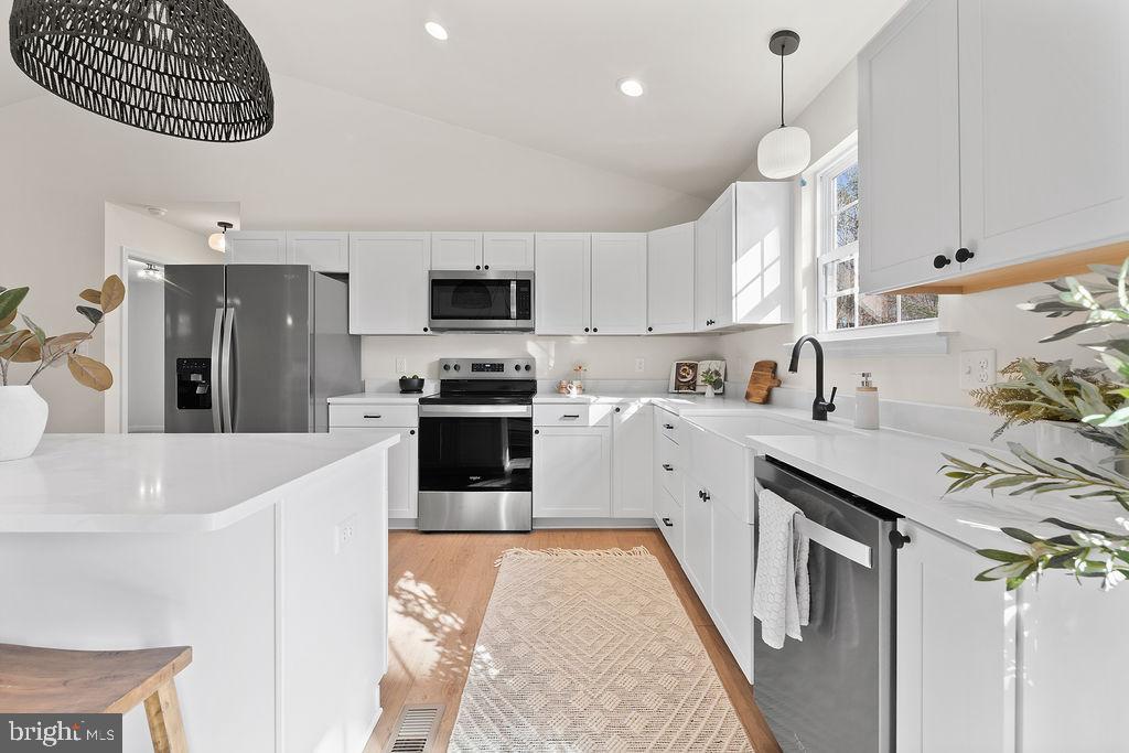 6014 COURTHOUSE RD, SPOTSYLVANIA, Virginia 22551, 5 Bedrooms Bedrooms, ,3 BathroomsBathrooms,Residential,For sale,6014 COURTHOUSE RD,VASP2039394 MLS # VASP2039394