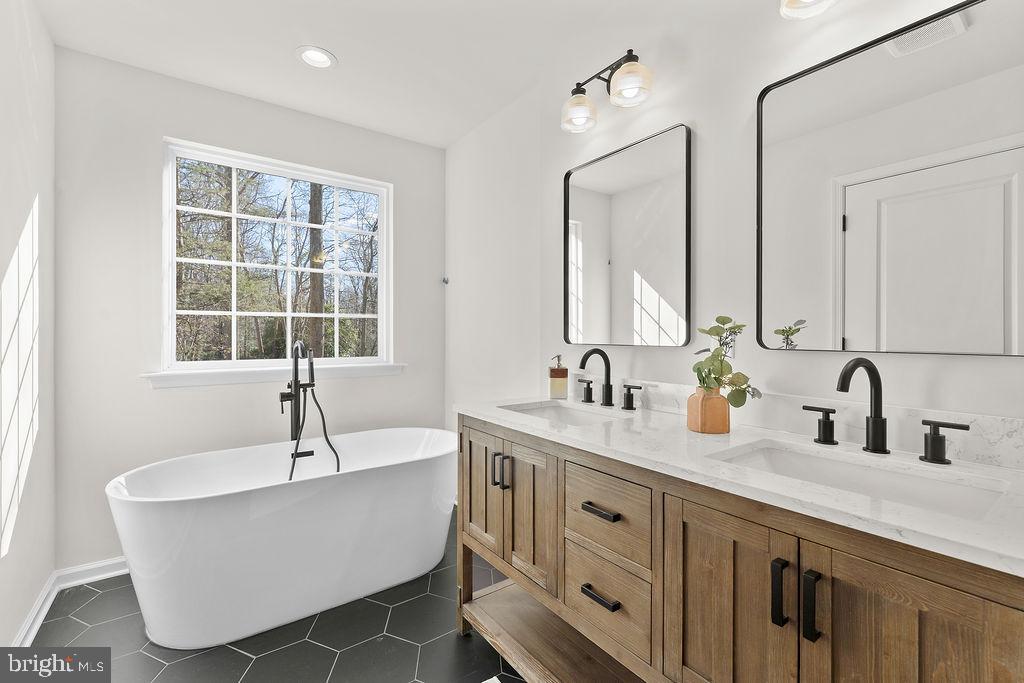 6014 COURTHOUSE RD, SPOTSYLVANIA, Virginia 22551, 5 Bedrooms Bedrooms, ,3 BathroomsBathrooms,Residential,For sale,6014 COURTHOUSE RD,VASP2039394 MLS # VASP2039394