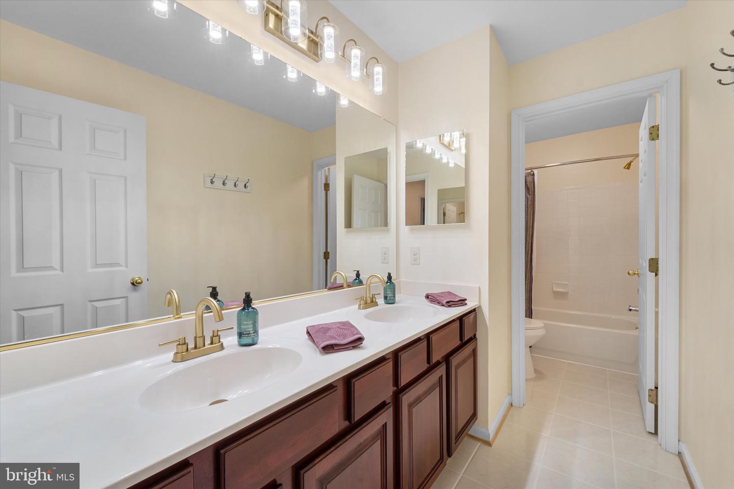 837 MACALISTER DR SE, LEESBURG, Virginia 20175, 4 Bedrooms Bedrooms, ,3 BathroomsBathrooms,Residential,For sale,837 MACALISTER DR SE,VALO2116278 MLS # VALO2116278