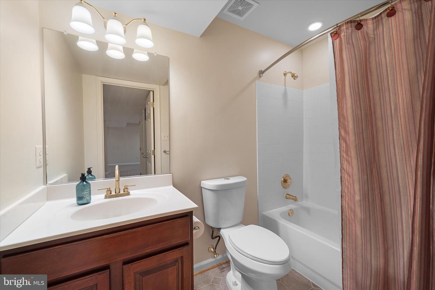 837 MACALISTER DR SE, LEESBURG, Virginia 20175, 4 Bedrooms Bedrooms, ,3 BathroomsBathrooms,Residential,For sale,837 MACALISTER DR SE,VALO2116278 MLS # VALO2116278