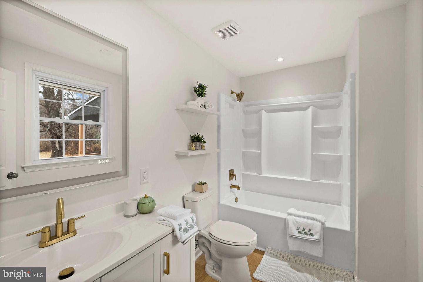 10789 BRENT TOWN RD, CATLETT, Virginia 20119, 3 Bedrooms Bedrooms, 5 Rooms Rooms,2 BathroomsBathrooms,Residential,For sale,10789 BRENT TOWN RD,VAFQ2020638 MLS # VAFQ2020638