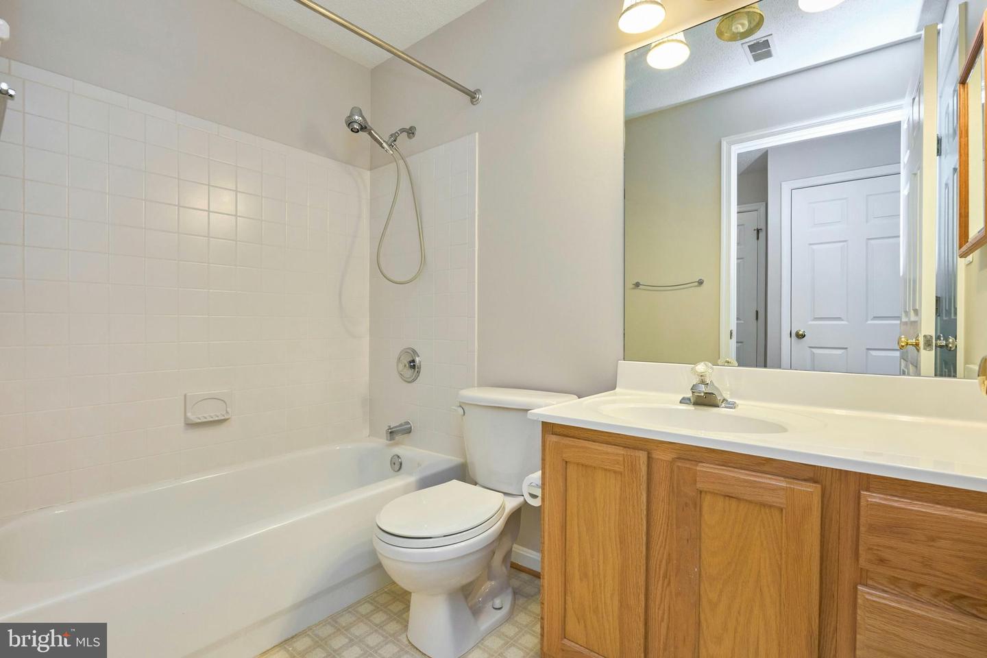 21014 TIMBER RIDGE TER #302, ASHBURN, Virginia 20147, 2 Bedrooms Bedrooms, ,2 BathroomsBathrooms,Residential,For sale,21014 TIMBER RIDGE TER #302,VALO2116304 MLS # VALO2116304