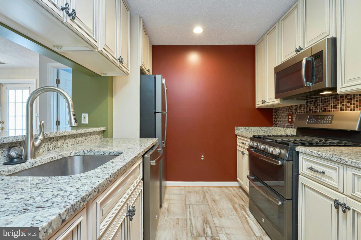 21014 TIMBER RIDGE TER #302, ASHBURN, Virginia 20147, 2 Bedrooms Bedrooms, ,2 BathroomsBathrooms,Residential,For sale,21014 TIMBER RIDGE TER #302,VALO2116304 MLS # VALO2116304