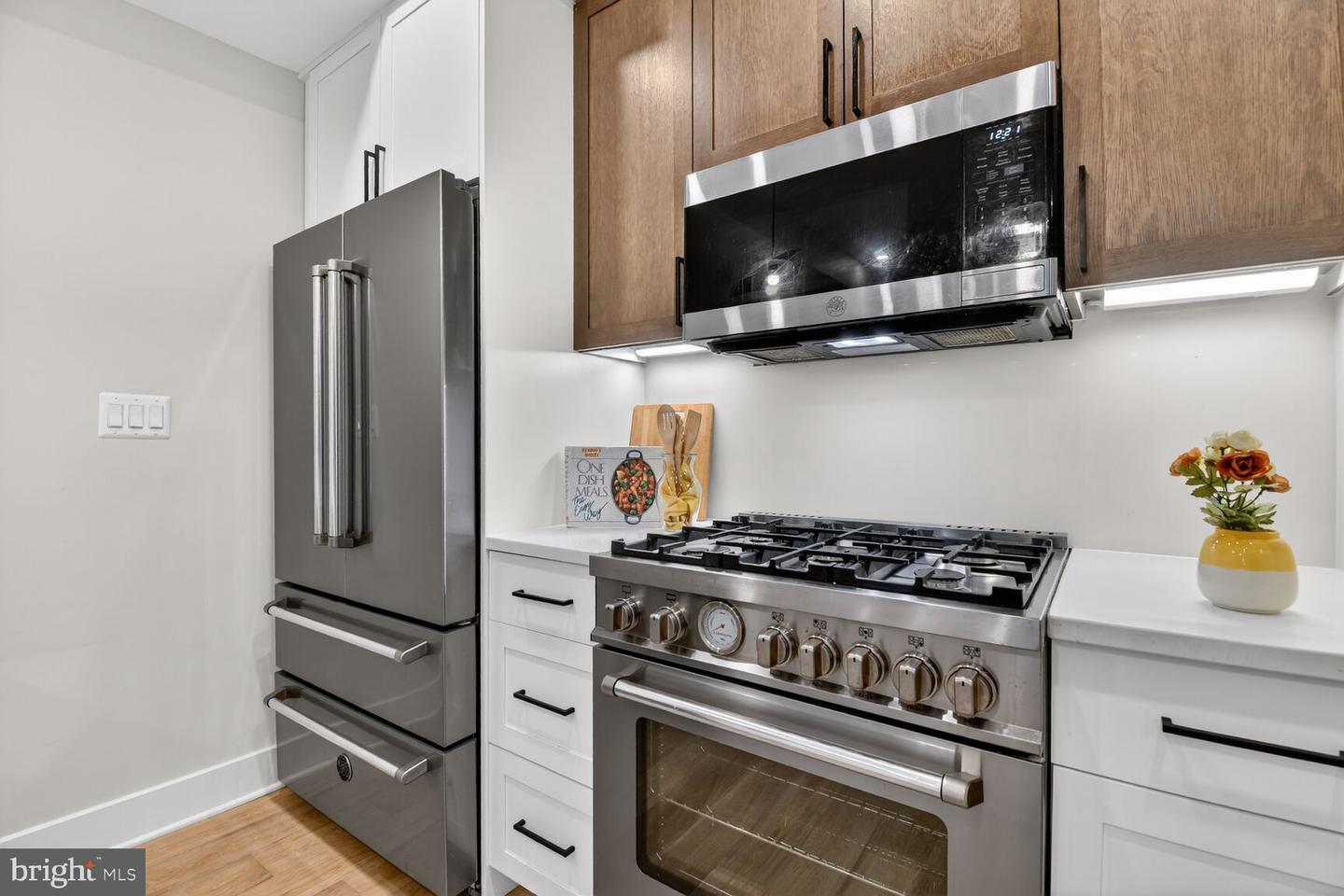 3532 1/2 13TH ST NW #2, WASHINGTON, District Of Columbia 20010, 3 Bedrooms Bedrooms, ,3 BathroomsBathrooms,Residential,For sale,3532 1/2 13TH ST NW #2,DCDC2246978 MLS # DCDC2246978
