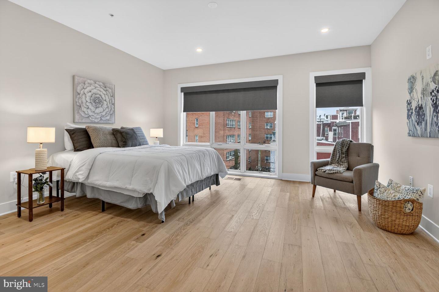 3532 1/2 13TH ST NW #2, WASHINGTON, District Of Columbia 20010, 3 Bedrooms Bedrooms, ,3 BathroomsBathrooms,Residential,For sale,3532 1/2 13TH ST NW #2,DCDC2246978 MLS # DCDC2246978