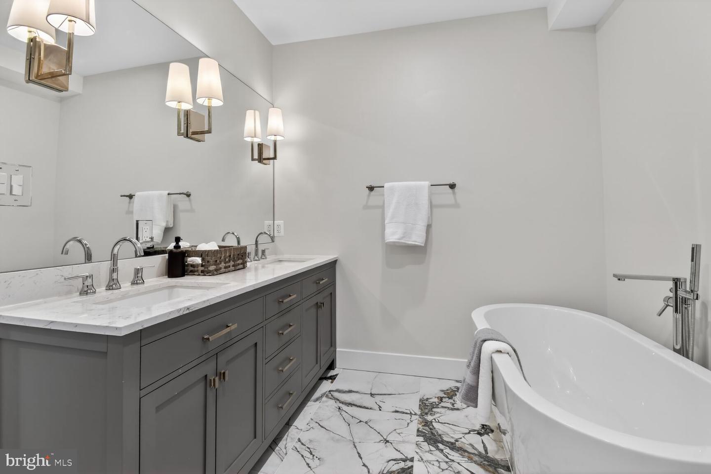 3532 1/2 13TH ST NW #2, WASHINGTON, District Of Columbia 20010, 3 Bedrooms Bedrooms, ,3 BathroomsBathrooms,Residential,For sale,3532 1/2 13TH ST NW #2,DCDC2246978 MLS # DCDC2246978