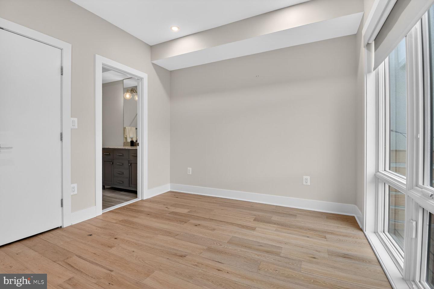 3532 1/2 13TH ST NW #2, WASHINGTON, District Of Columbia 20010, 3 Bedrooms Bedrooms, ,3 BathroomsBathrooms,Residential,For sale,3532 1/2 13TH ST NW #2,DCDC2246978 MLS # DCDC2246978