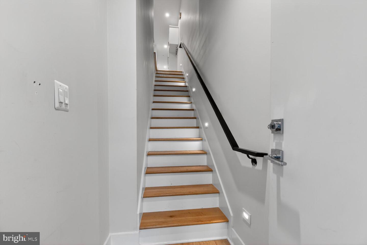 3532 1/2 13TH ST NW #2, WASHINGTON, District Of Columbia 20010, 3 Bedrooms Bedrooms, ,3 BathroomsBathrooms,Residential,For sale,3532 1/2 13TH ST NW #2,DCDC2246978 MLS # DCDC2246978