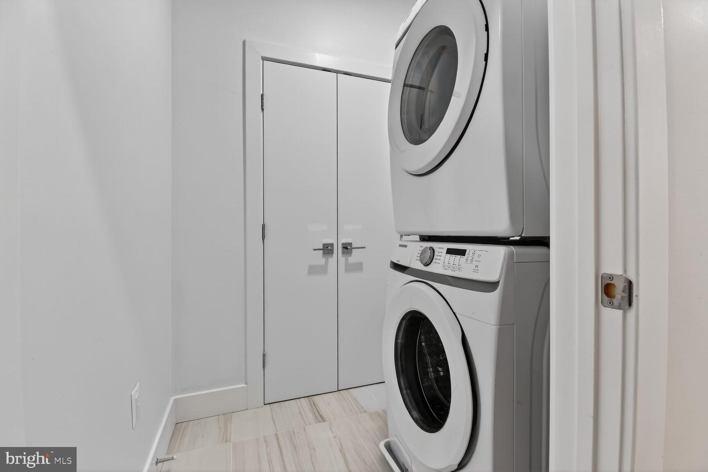 3532 1/2 13TH ST NW #2, WASHINGTON, District Of Columbia 20010, 3 Bedrooms Bedrooms, ,3 BathroomsBathrooms,Residential,For sale,3532 1/2 13TH ST NW #2,DCDC2246978 MLS # DCDC2246978