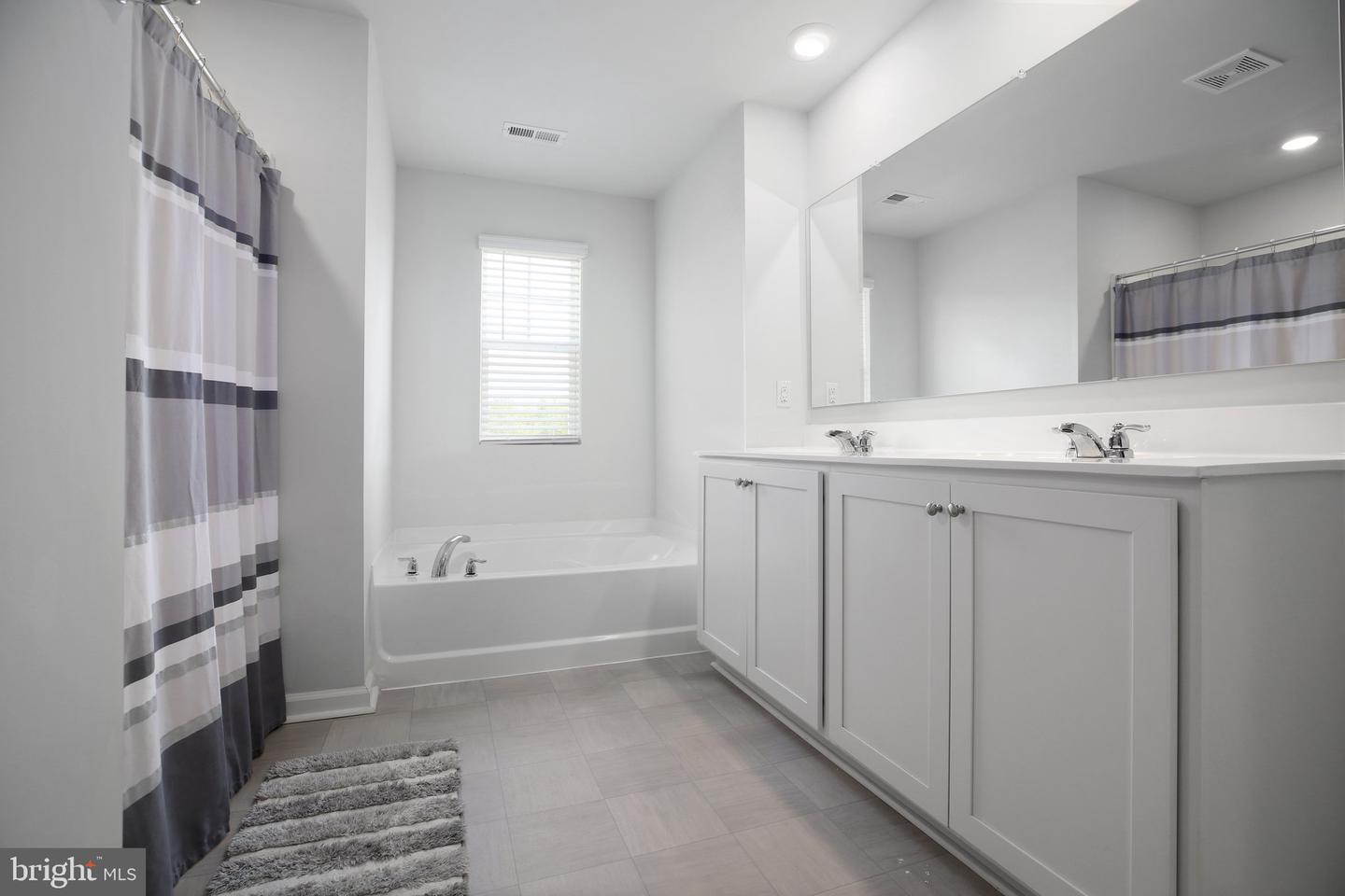 17447 JACKSON DR, BOWLING GREEN, Virginia 22427, 5 Bedrooms Bedrooms, ,3 BathroomsBathrooms,Residential,For sale,17447 JACKSON DR,VACV2009562 MLS # VACV2009562