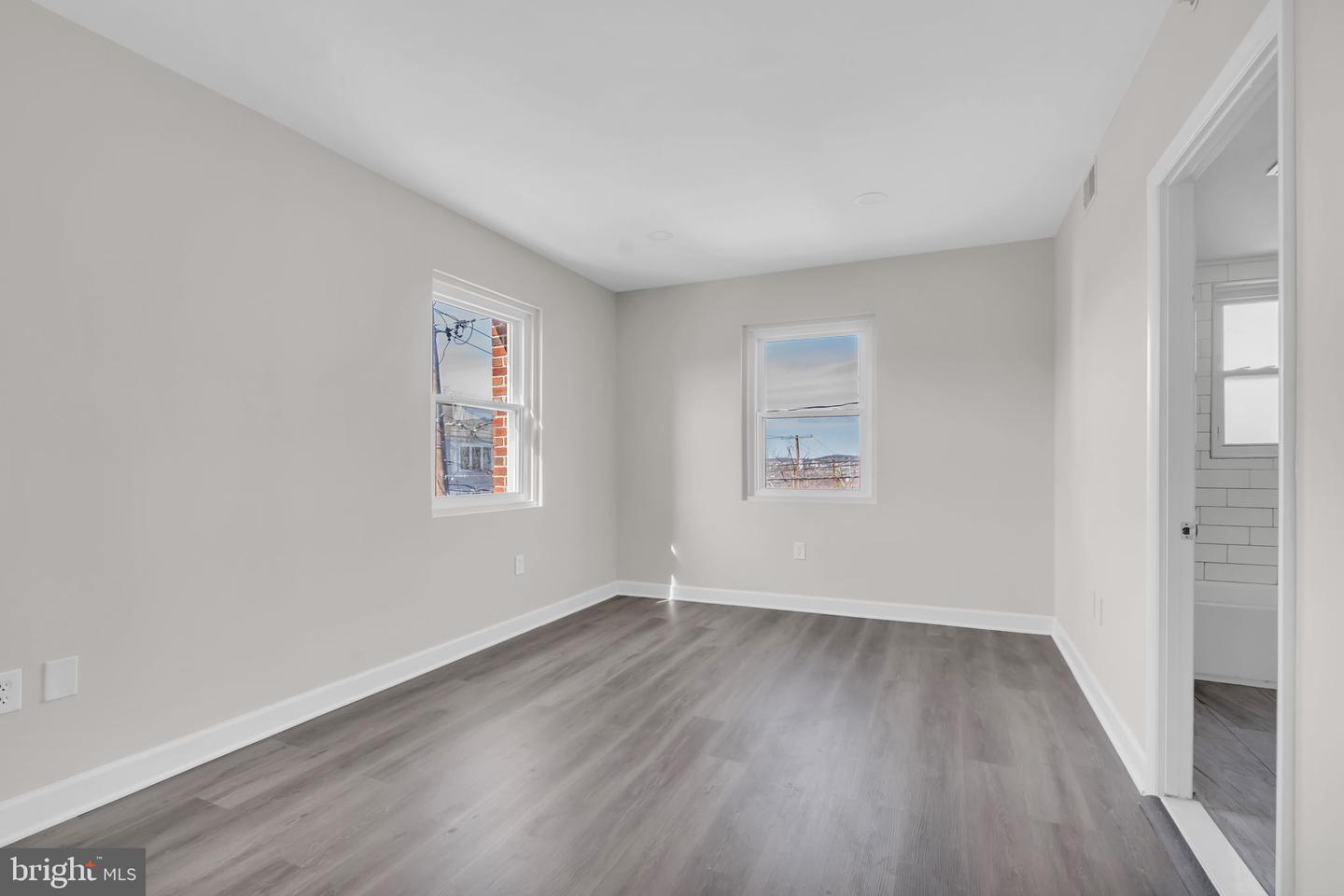 1800 28TH PL SE #201, WASHINGTON, District Of Columbia 20020, 3 Bedrooms Bedrooms, ,2 BathroomsBathrooms,Residential,For sale,1800 28TH PL SE #201,DCDC2247008 MLS # DCDC2247008