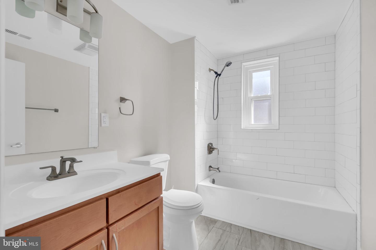 1800 28TH PL SE #201, WASHINGTON, District Of Columbia 20020, 3 Bedrooms Bedrooms, ,2 BathroomsBathrooms,Residential,For sale,1800 28TH PL SE #201,DCDC2247008 MLS # DCDC2247008